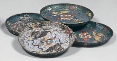 CHINE - XIXème siècle

Quatre coupelles dont...