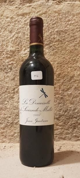 Douze bouteilles. Bordeaux Haut-Médoc. La...