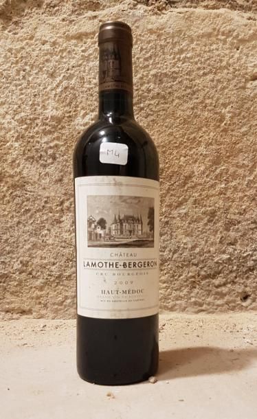 Six bouteilles. Grand vin de Bordeaux, Haut-Médoc....