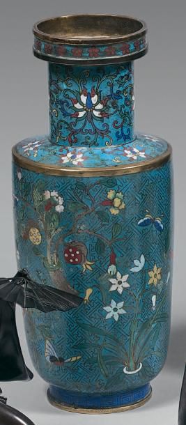 CHINE - Fin du XIXème siècle

Paire de vases...