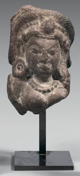 INDE - Période médiévale, Xème-XIIIe siècles

Buste...
