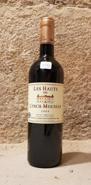Six bouteilles. Bordeaux, Haut-Médoc. Les...