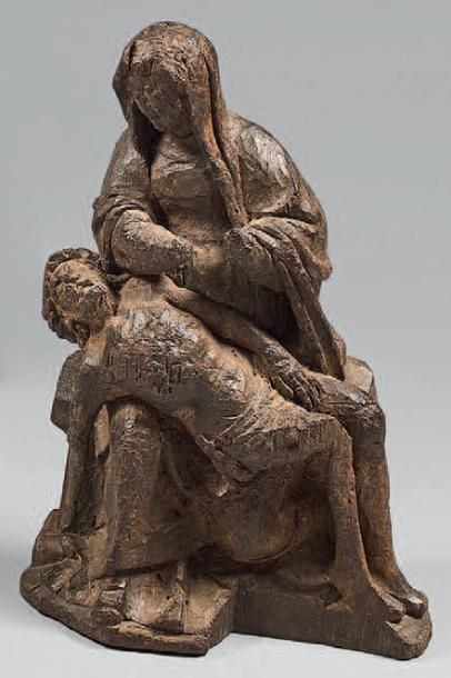 Statuette en bois sculpté polychrome représentant...