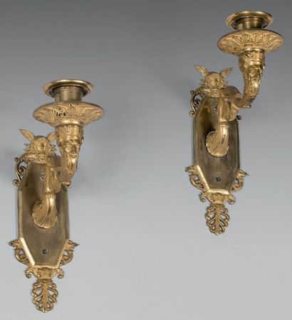 Paire de petites appliques en bronze doré...