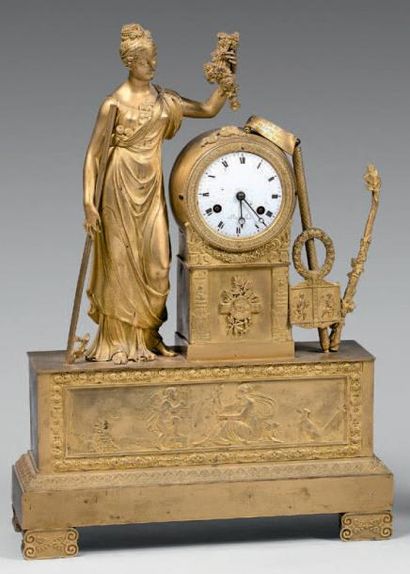 Pendule en bronze doré, le mouvement de Drouot...