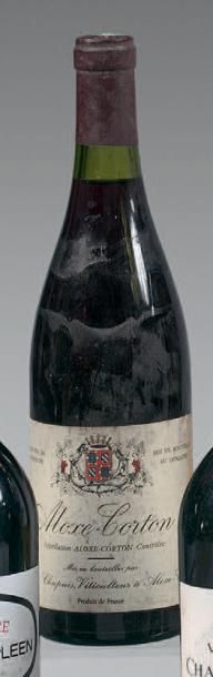 Ensemble de cinq bouteilles:
- Une bouteille....