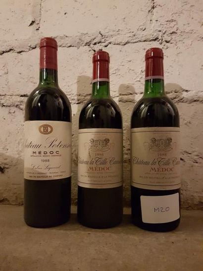 Ensemble de quatre bouteilles:
-Deux bouteilles...