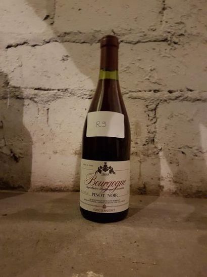Ensemble de quinze bouteilles:
- Six bouteilles...