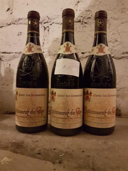 Ensemble de seize bouteilles:
- Cinq bouteilles...