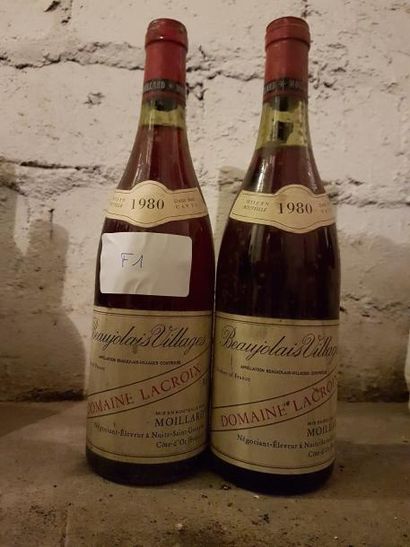 Ensemble de dix bouteilles 
- Deux bouteilles...