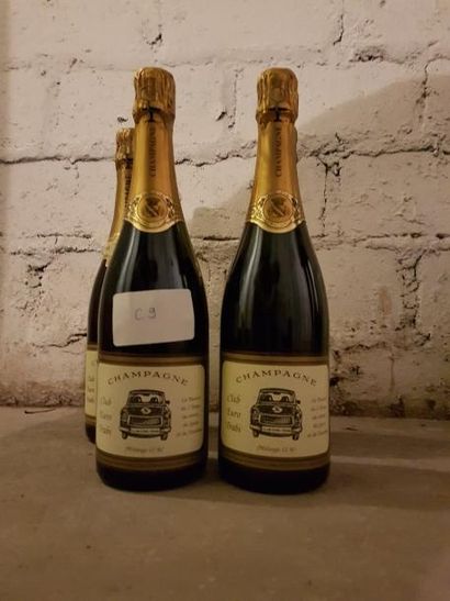 Ensemble de neuf bouteilles:
- Trois bouteilles...