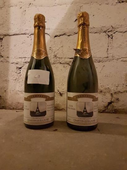 Ensemble de neuf bouteilles:
- Trois bouteilles...