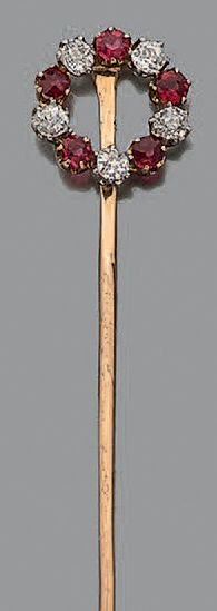 Epingle de cravate en or jaune 18K (750)...