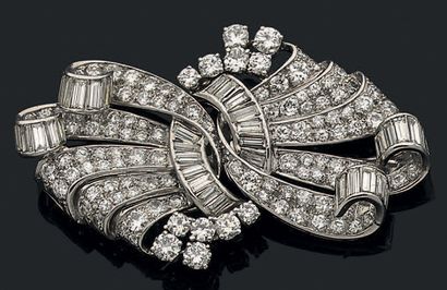 Double-clip de corsage en platine et or gris...