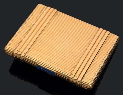 Poudrier rectangulaire en or jaune 18K (750)...