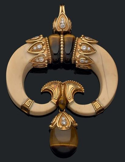 Important pendentif en or jaune 18K (750)...