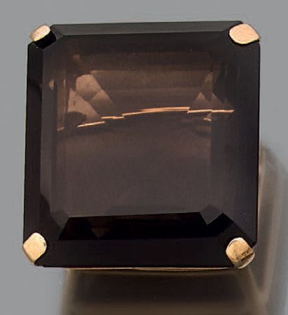 Broche en or jaune 18K (750) ornée d'un quartz...