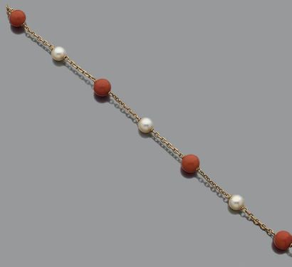 Bracelet en or jaune 18K (750) à maille forçat...