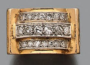 Bague chevalière à pont en or jaune et or...