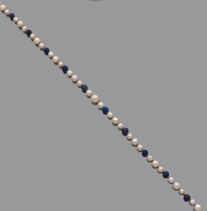Collier de perles de culture et de billes...