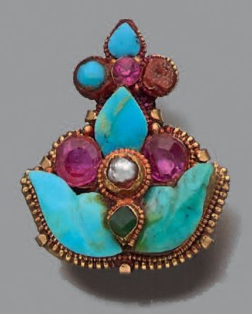 Clip d'oreille en or jaune 18K (750) stylisé...