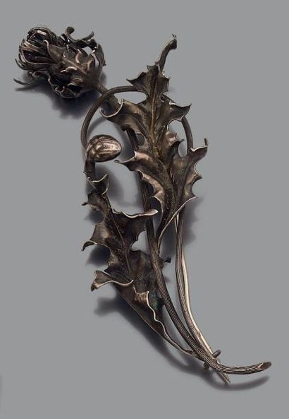 Broche en argent ciselée d'un chardon.
Poids:...