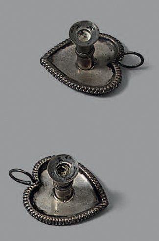 Paire de bougeoirs à main miniature en argent,...