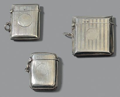 Ensemble de trois étuis à allumettes en argent,...