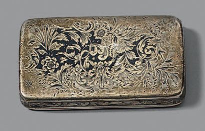 Boîte tabatière en argent, le couvercle à...