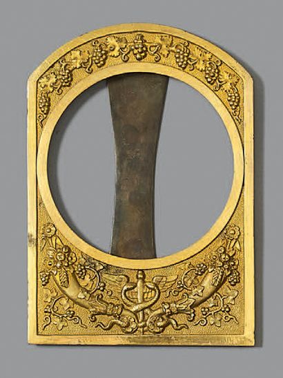 Petit cadre à poser en bronze doré, à vue...