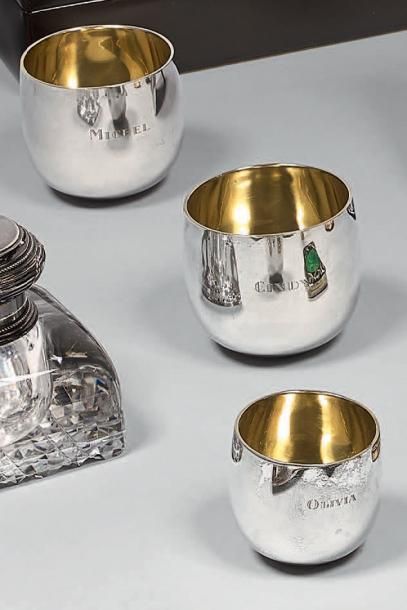Trois timbales en argent (925) en argent...