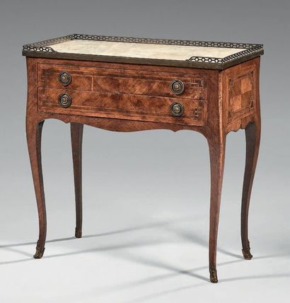 Petite console à toutes faces, en bois de...