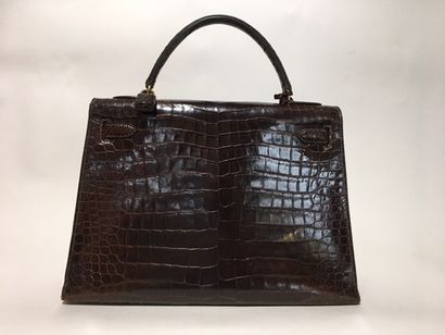 HERMÈS.

Années 1970.

Sac KELLY 32.

Crocodile...