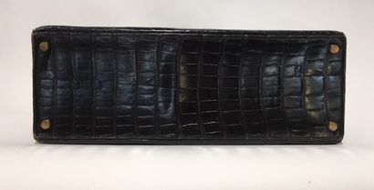 HERMÈS.

Années 1970.

Sac KELLY 32.

Crocodile...