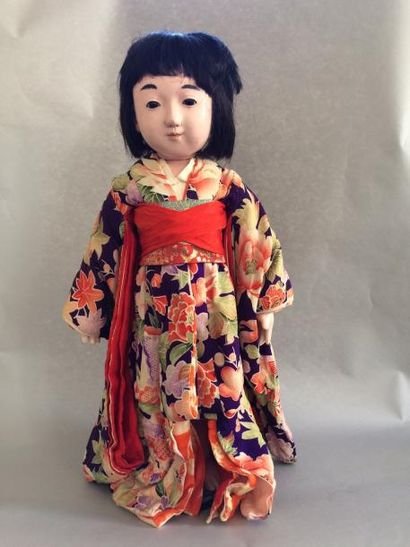 Poupée japonaise, tête en composition, bouche...