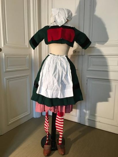 Costume de Bécassine pour enfant comprenant...