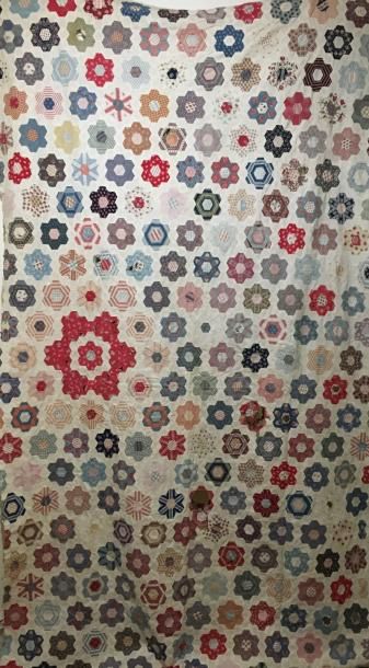 Patchwork américain à décor de rosaces dans...