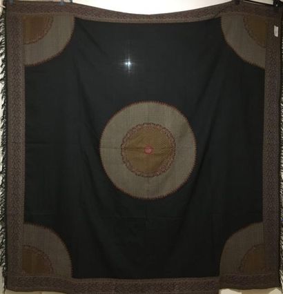 Châle indien en toile noire, avec une réserve...