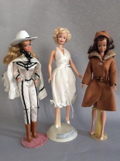 Lot comprenant :

- poupée Barbie Marylin...