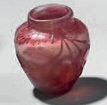 Émile GALLÉ (1846-1904)
Petit vase en verre...