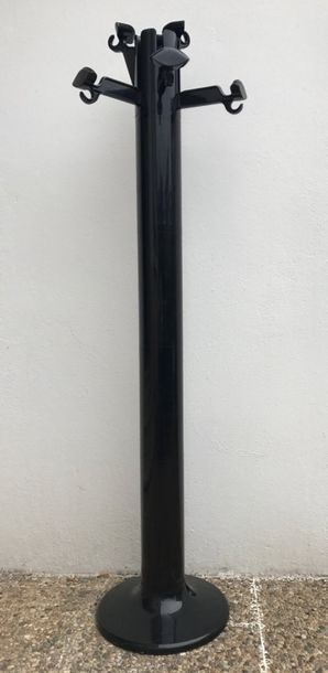 Giancarlo PIRETTI (né en 1940)
Porte-manteau...