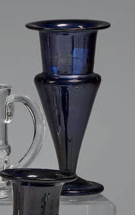 Fleurier bordelais en verre bleu foncé, de...