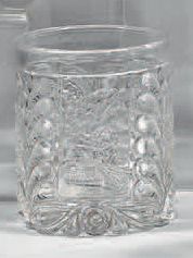 Gobelet en cristal à décor de réserves de...