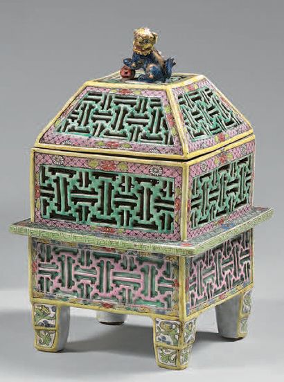 CHINE - XIXème siècle

Brûle-parfum de forme...