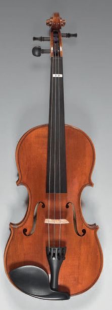 Violon moderne fini et vendu par le magasin...