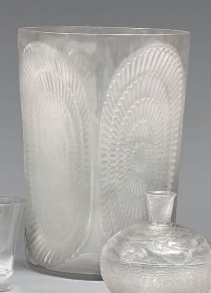 RENE LALIQUE (1860-1945)

Vase LOS ANGELES...