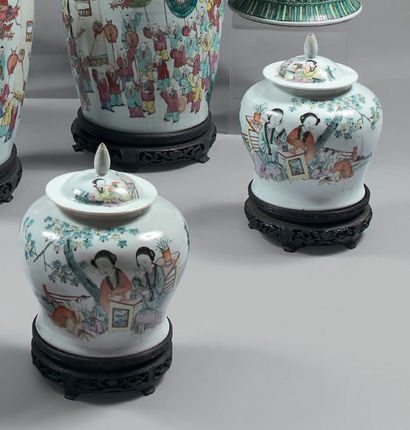 CHINE - Début du XXème siècle

Paire de pots...