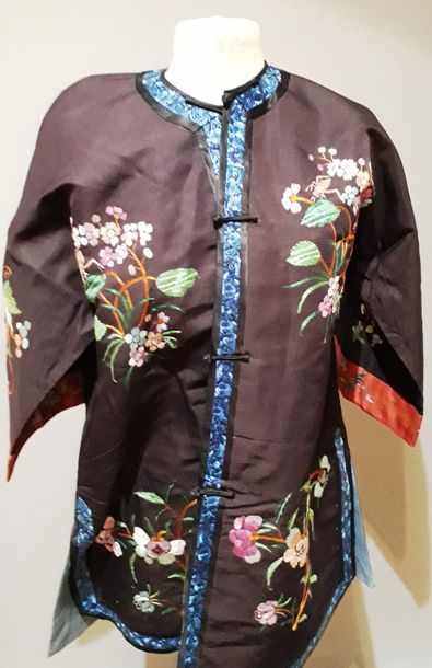 CHINE - Fin du XIXème siècle

Veste ouvrant...