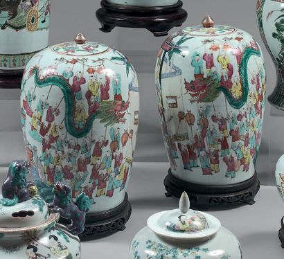 CHINE - Vers 1900

Paire de pots à gingembre...