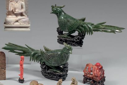 CHINE - XXème siècle

Paire de phénix posés...